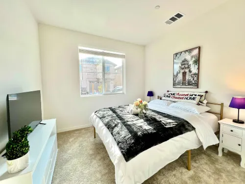 Sunny & Stylish Near LA 4BR Home w Desks & Lounge Hotels in Pomona