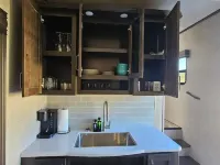 Luxurious 37' 5th Wheel. Enjoy all the fun of Glamping