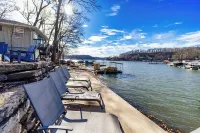 Little Bearcat Bungalow Stay on Ozark Waterfront - parcheggio