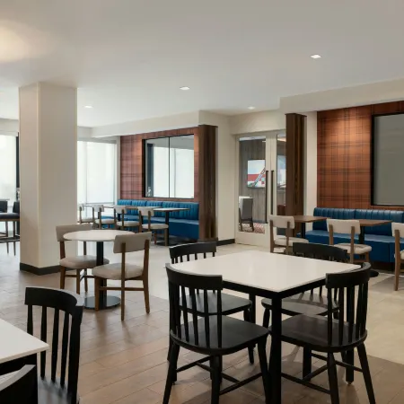 Fairfield Inn & Suites Lancaster