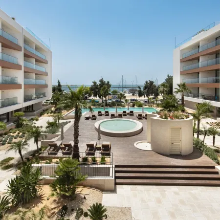 Del Mar Apartment - BT