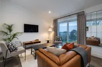 트렐로이한 매너  호텔