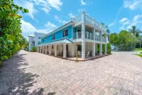 Steps to Juno Beach with Private Patio - Stylish Coastal Haven Hotels in Juno Beach