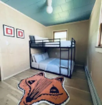 Up North feel in Clarkston, Lake cabin with kayaks Hotels in Independence charter Township