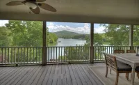 LAKE COTTAGE on deep water w/ MILLION $$ views! Newly Renovated HGTV style decor