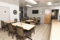 FairBridge Inn & Suites - Lewiston - breakfast