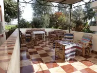 NUBIAN STYLE HOUSE, 2 storey, contryside, near LUXOR, Egypt فنادق في الأقالتة