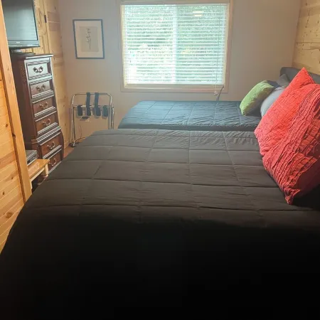 THE SEWARD APARTMENT