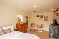 Jones Surf Shack South Bay Hotels in Del Aire