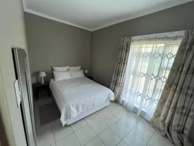 Qiloane Court Apartment Các khách sạn ở 