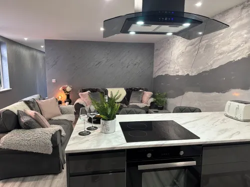 Luxury spacious 2 double bedroom apartment Hotels in Belper