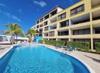 Beachfront 2-bedroom condo in St Lawrence Gap near Oistins - Pools