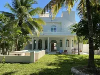 Pleasant Villa with pool 5 minutes walk from the beach!