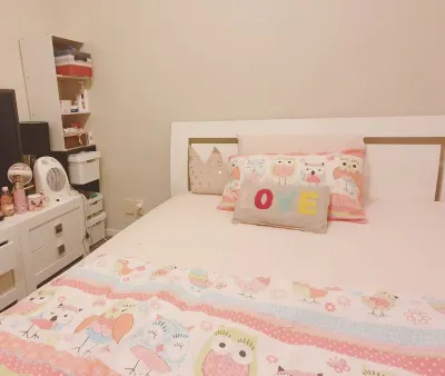 Warm house in good Locations fully furnished min stay 30nights Hotel in zona The Trusts Arena