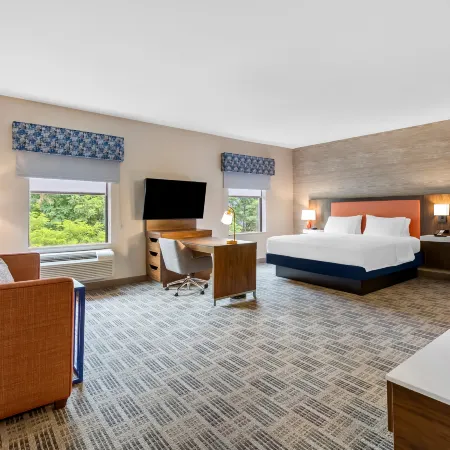 Hampton Inn & Suites Grove City