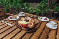 Casita Avocado/3-bedroom house in North Miami Beach/Near city & beaches