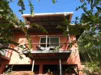 Comfortable, modern  jungle retreat with a miraculous view Hotel a 