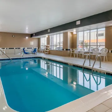 Comfort Inn & Suites Marion I-57