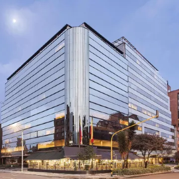 Radisson Bogota Metrotel Отели рядом с достопримечательностью «Театр «Роял Сентер»»
