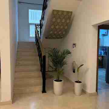 Spacious 5-bedroom villa Near the Beach,Close to airport with WiFi, AC in Muscat Others
