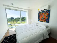 Bala Bliss Charming 2-bedroom apartment with WiFi, AC in Maria Chiquita Hotel a 