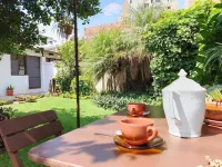 Centrally located studio in Cochabamba, close to mall, parks, movie theaters, museums and more โรงแรมใน