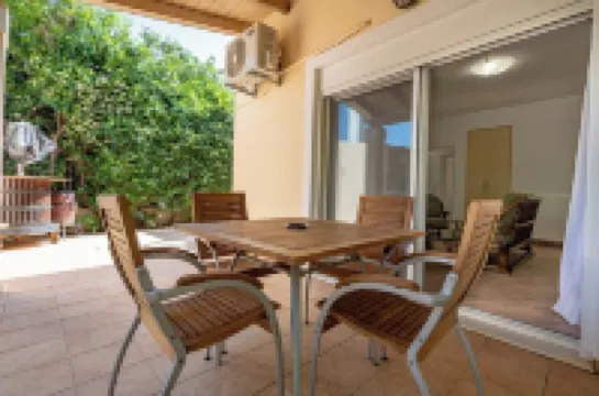 G&A Family Home near the Beach by MΡS