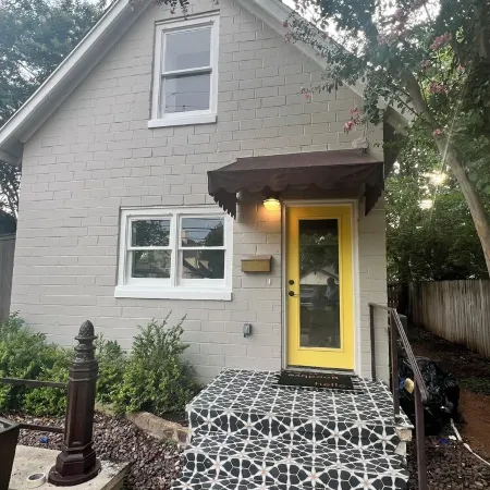 Charming 2-bedroom cottage on the Square in Georgetown