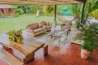 Casa Campestre Acogedora con Piscina y Vivero en el Eje Cafetero Hotels in El Eden