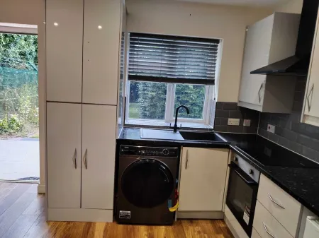 Chiltern Nurseries Отели рядом с достопримечательностью «Amersham Martyrs Memorial»