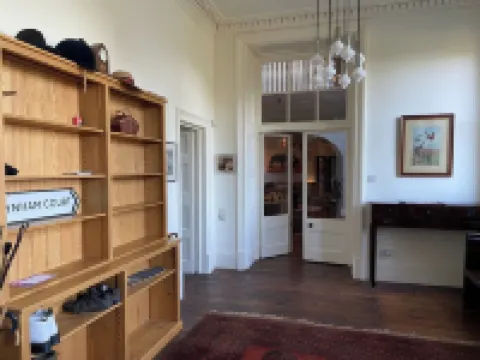 Large, comfortable Manor House near Ludlow with ten en-suite bedrooms.