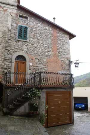 Poli Bolzoni House in Historic Center