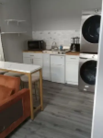 Tranquil Tiny House by the Brook – Your Mountain Escape Awaits