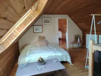 Breton house in the heart of the Monts d'Arrée Hoteles en Scrignac