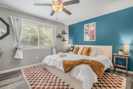 Pet-Friendly - Art-Inspired Stay Near Downtown - Perfect for Work & Play