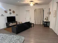 Charming 1-bedroom apartment in Leander, featuring AC, WiFi Hotels in Leander