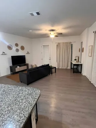 Charming 1-bedroom apartment in Leander, featuring AC, WiFi