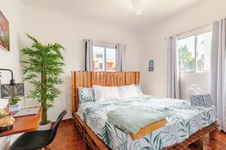 Private Residence ‘Nueva Nagua’ - King Bed with AC, WiFi & Hot Water