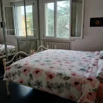 INPARMA WEST bright/silent/equipped, bus, stores and restaurants nearby.