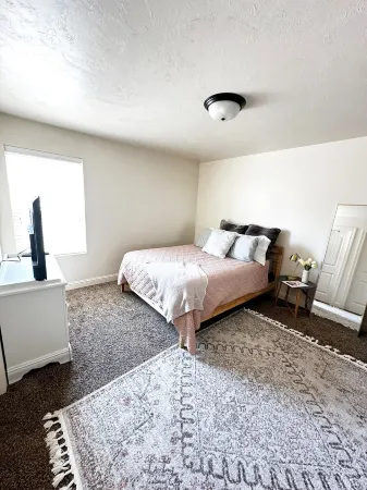 Spacious 3-Bedroom Ammon Condo with WiFi, AC, Full Kitchen & Modern Comforts Отели в г. Аммон