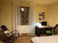 Moderní a útulný apartmán, kompletně vybavený, u lesa, pro 2 osoby s parkováním Hotels in 