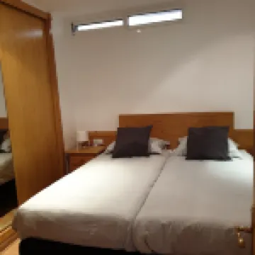 Fully furnished apartment in a quiet residential area in a mountainous area with views of Malaga 阿爾豪林德拉托里酒店