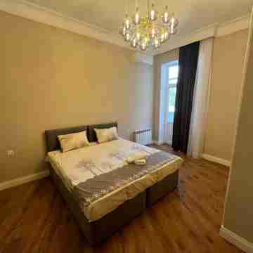 4-bedroom apartment in delightful with WiFi, AC in center Rooms