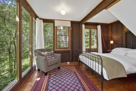 Peaceful Cabin in National Park