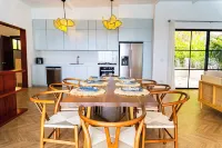 Modern 3BR Villa w/ Pool – Perfect for Groups