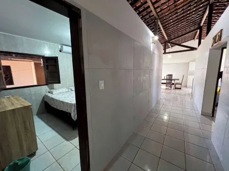 Suede house on the sea Отели в г. Жапаратинга