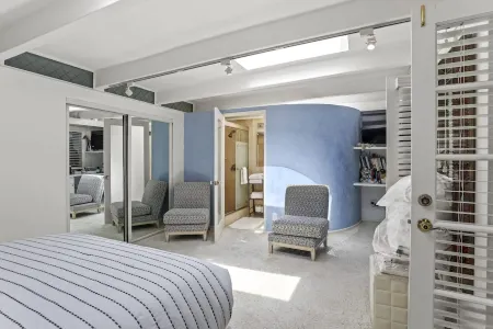 Panoramic Oceanfront Malibu Getaway