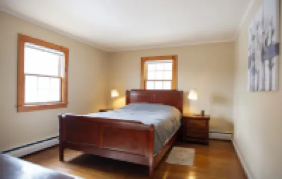 Charming 4-bedroom home with AC and WiFi close to downtown historic Honesdale Hotels in Honesdale