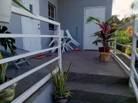 Charming 2-bedroom apartment with WiFi, AC in lovely St David's Hotels in Corinth