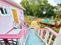 Sleep up to 10 guests in Utila apt with Caribbean Ocean views Hotels in Utila